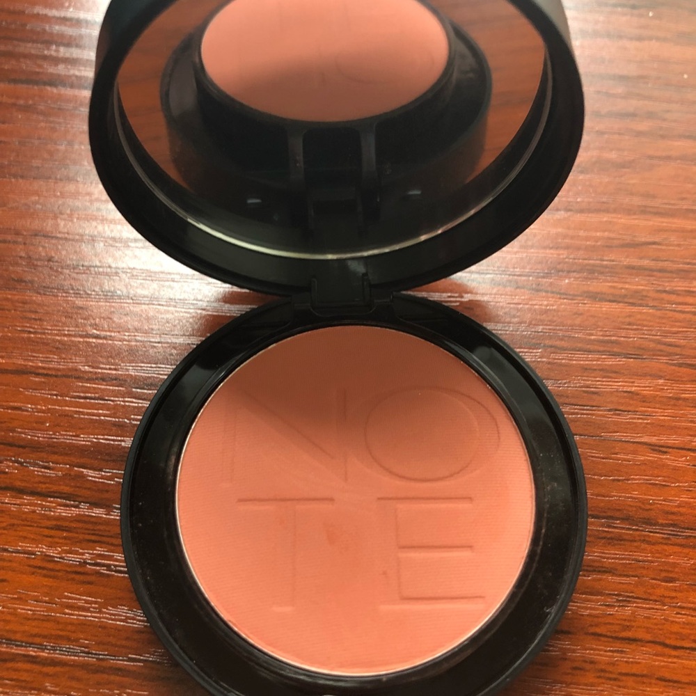 Makeup bundle!!!! - Picture 6 of 7